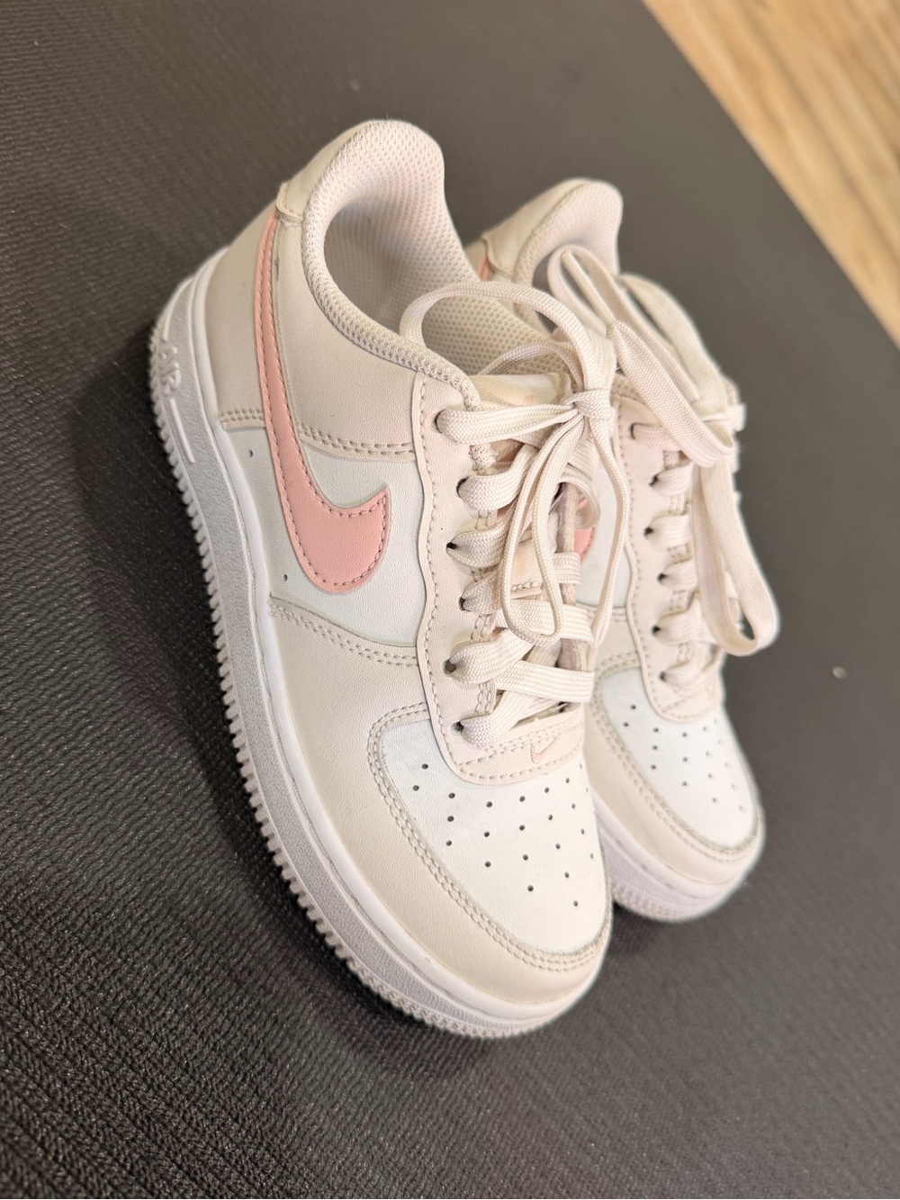 Nike Kids White and Light Pink Low-Top Sneakers